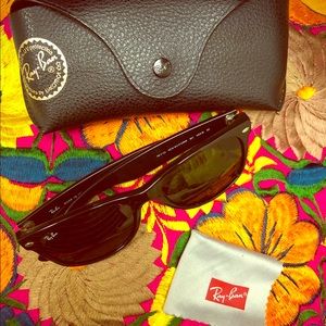 S O L D - Ray-Ban New Wayfarers
